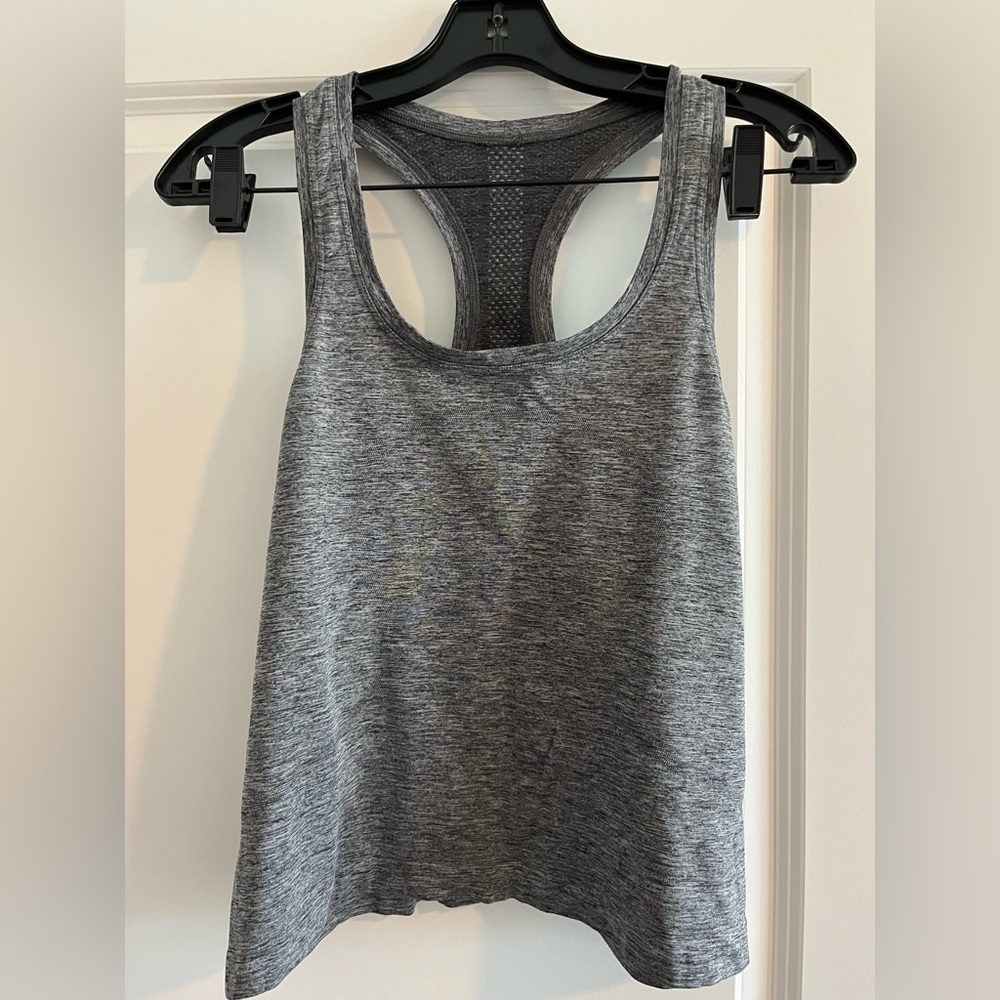 Lululemon grey tank